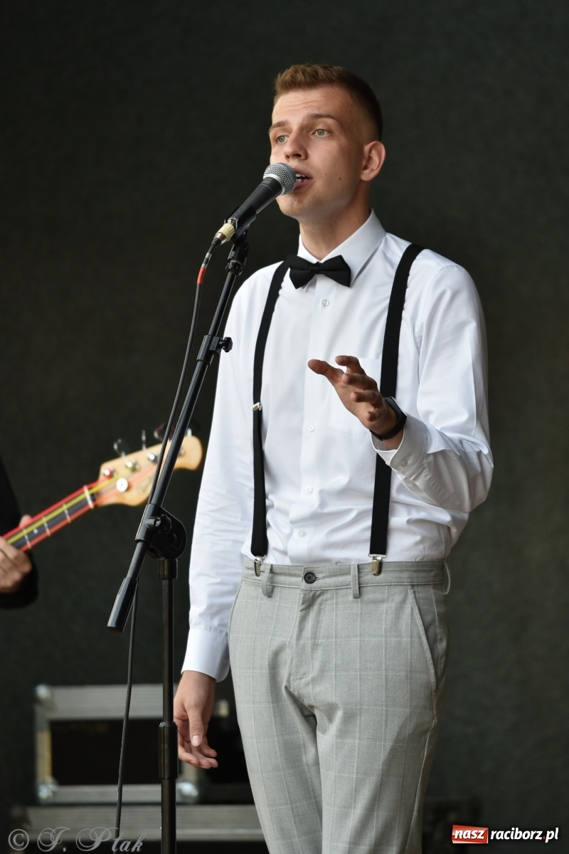 Zdjęcie w galerii na portalu naszraciborz.pl: Błażej Klimaszka zadebiutował jako solista wiadomości z regionu