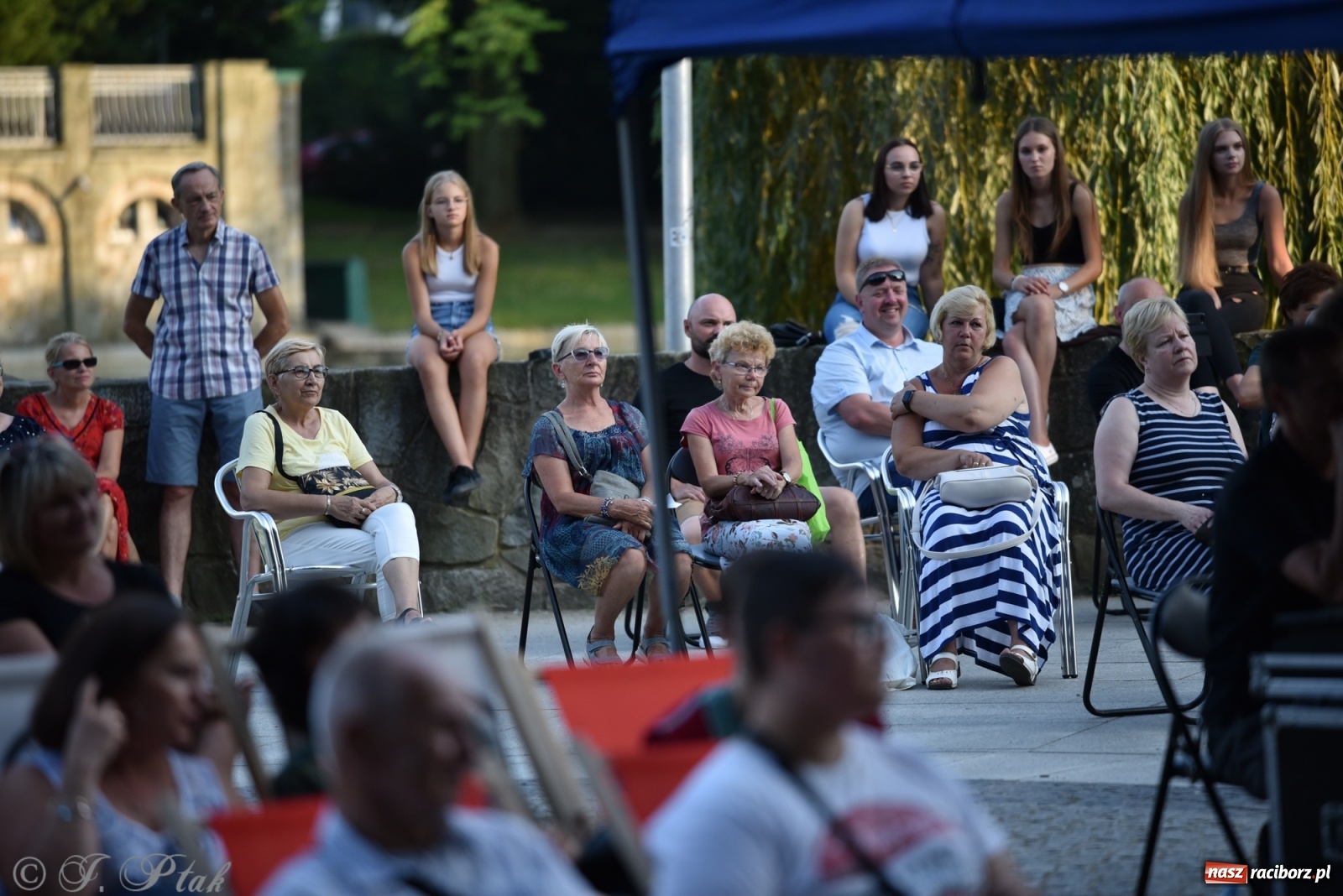 Zdjęcie w galerii na portalu naszraciborz.pl: Błażej Klimaszka zadebiutował jako solista wiadomości z regionu