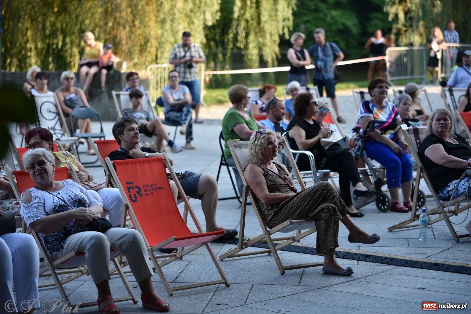 Zdjęcie w galerii na portalu naszraciborz.pl: Błażej Klimaszka zadebiutował jako solista wiadomości z regionu