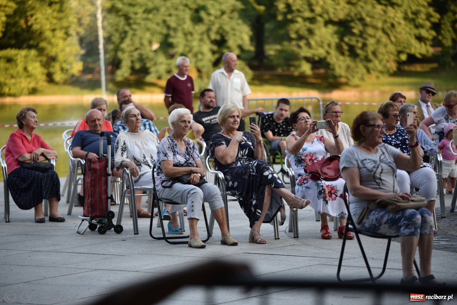 Zdjęcie w galerii na portalu naszraciborz.pl: Błażej Klimaszka zadebiutował jako solista wiadomości z regionu