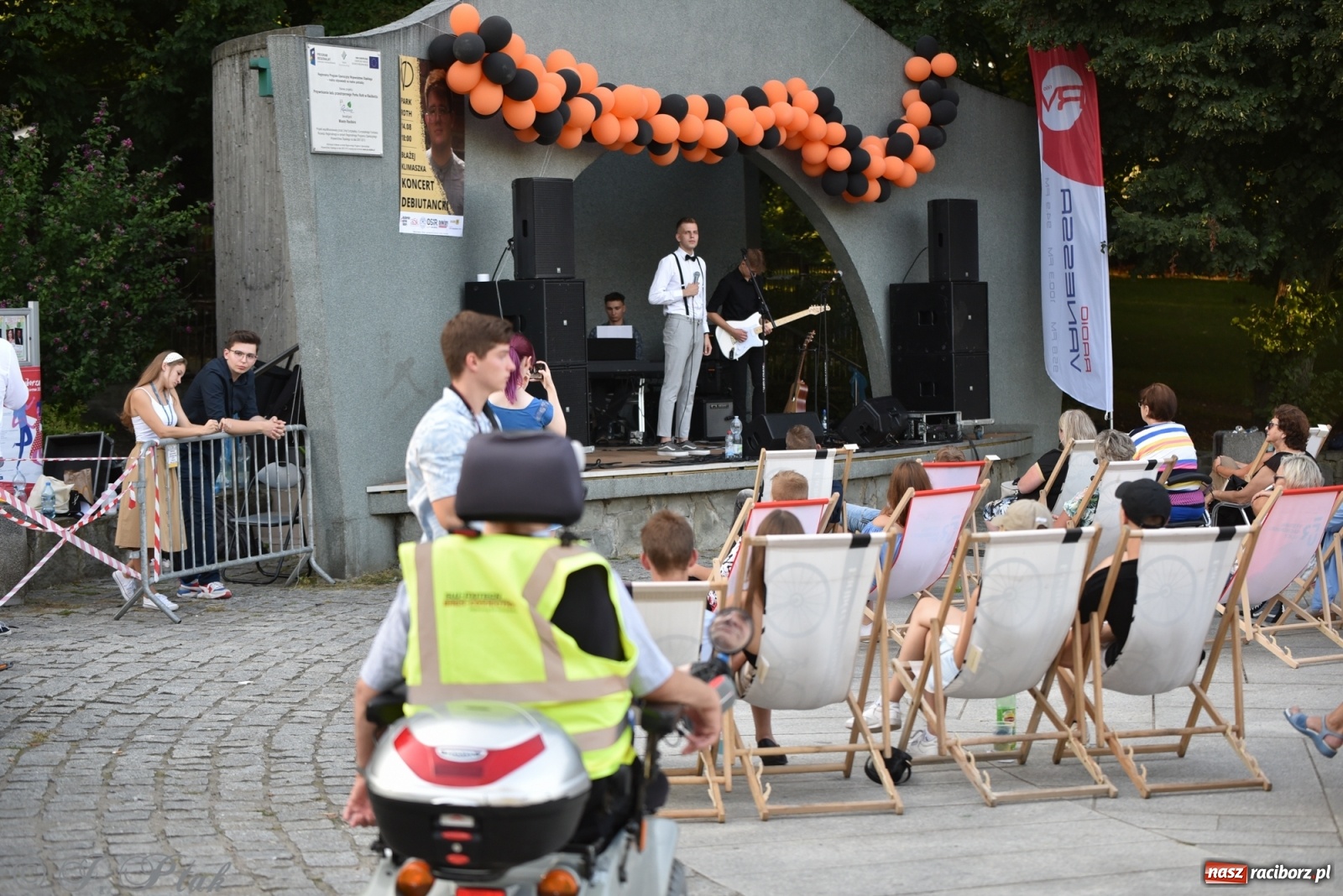 Zdjęcie w galerii na portalu naszraciborz.pl: Błażej Klimaszka zadebiutował jako solista wiadomości z regionu