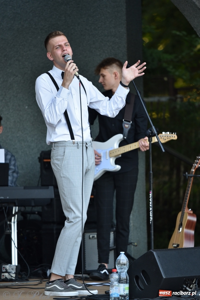 Zdjęcie w galerii na portalu naszraciborz.pl: Błażej Klimaszka zadebiutował jako solista wiadomości z regionu