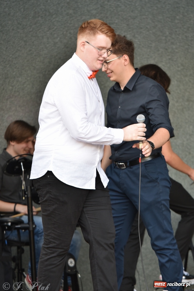 Zdjęcie w galerii na portalu naszraciborz.pl: Błażej Klimaszka zadebiutował jako solista wiadomości z regionu