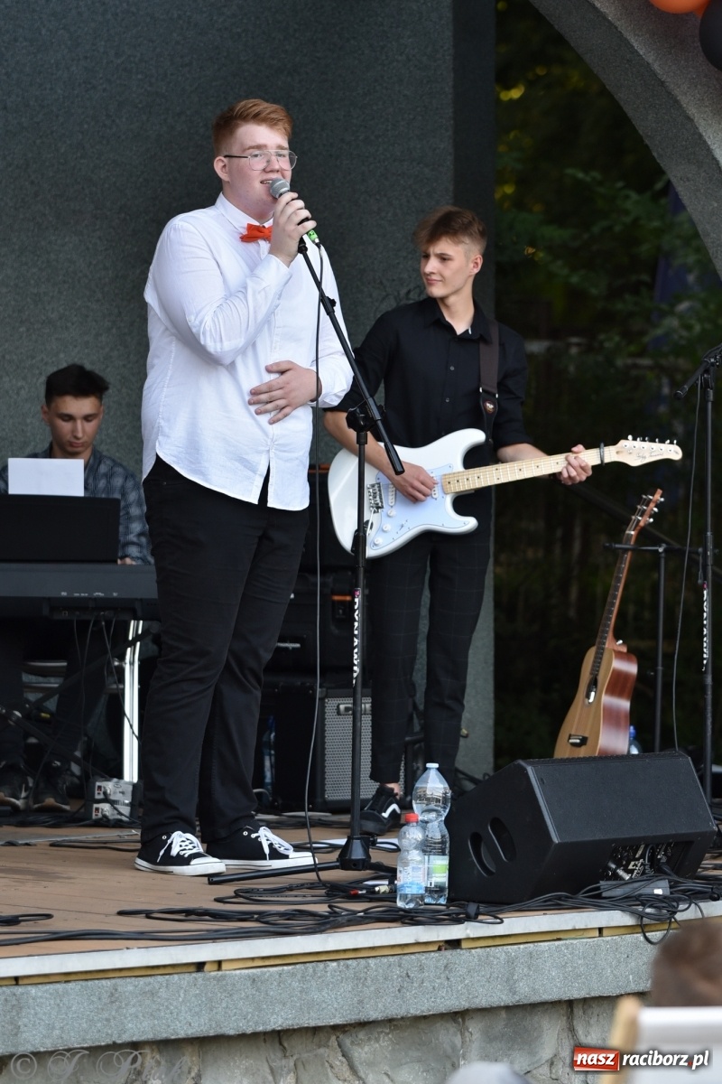 Zdjęcie w galerii na portalu naszraciborz.pl: Błażej Klimaszka zadebiutował jako solista wiadomości z regionu