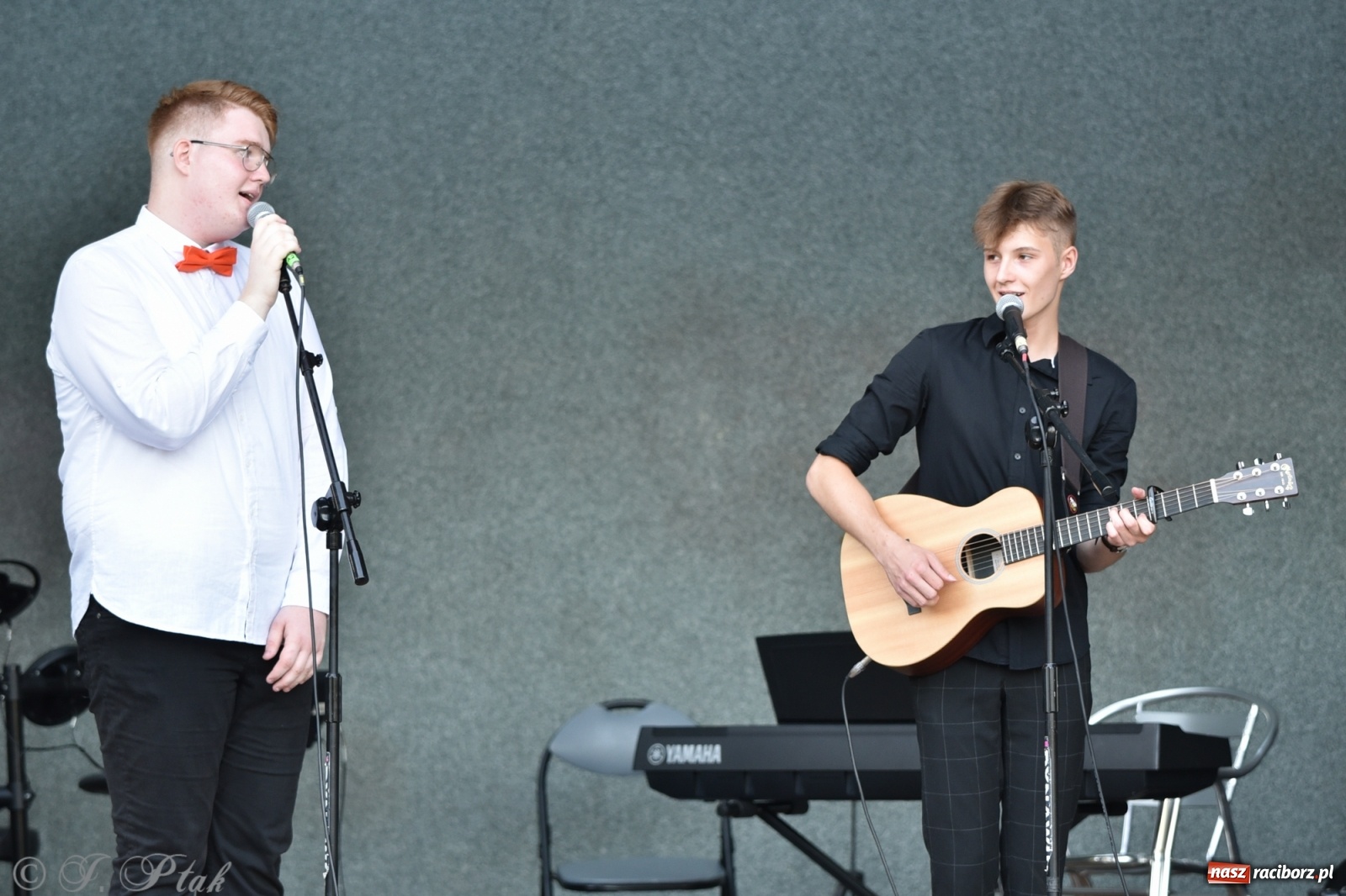 Zdjęcie w galerii na portalu naszraciborz.pl: Błażej Klimaszka zadebiutował jako solista wiadomości z regionu