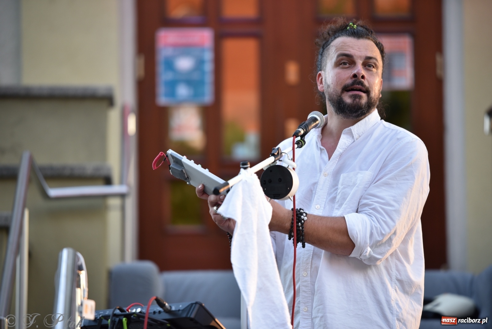 Zdjęcie w galerii na portalu naszraciborz.pl: Teatr na Schodach. Desperackie polowanie na miłość wiadomości z regionu