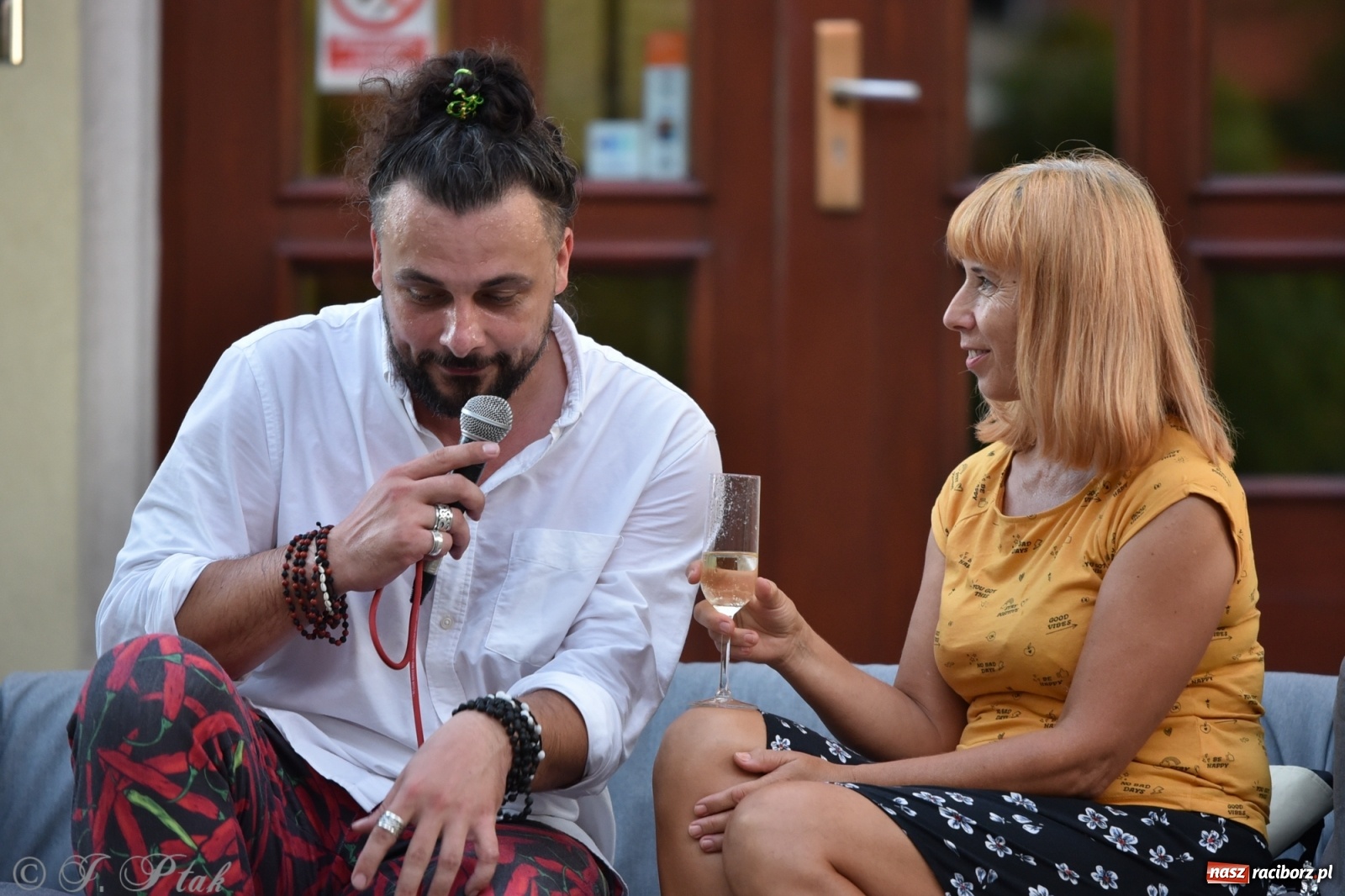 Zdjęcie w galerii na portalu naszraciborz.pl: Teatr na Schodach. Desperackie polowanie na miłość wiadomości z regionu