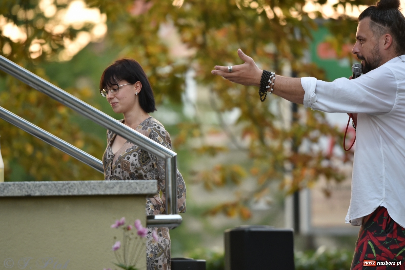 Zdjęcie w galerii na portalu naszraciborz.pl: Teatr na Schodach. Desperackie polowanie na miłość wiadomości z regionu