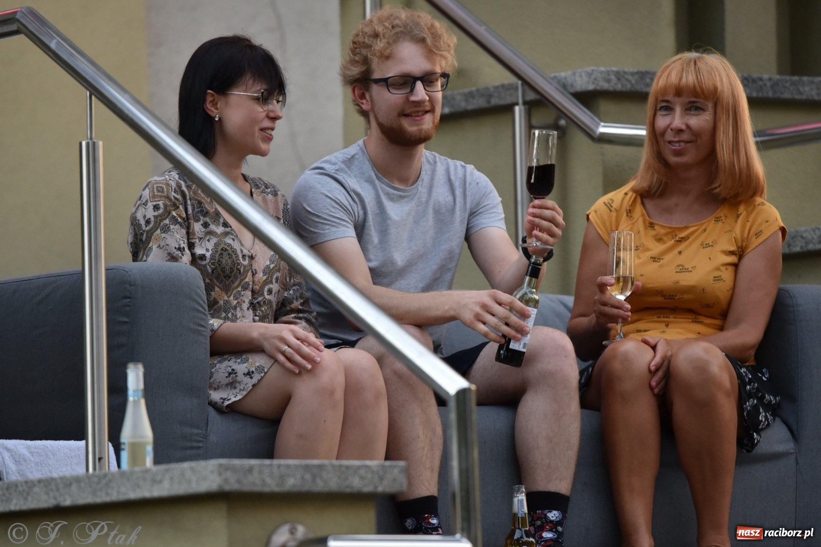 Zdjęcie w galerii na portalu naszraciborz.pl: Teatr na Schodach. Desperackie polowanie na miłość wiadomości z regionu