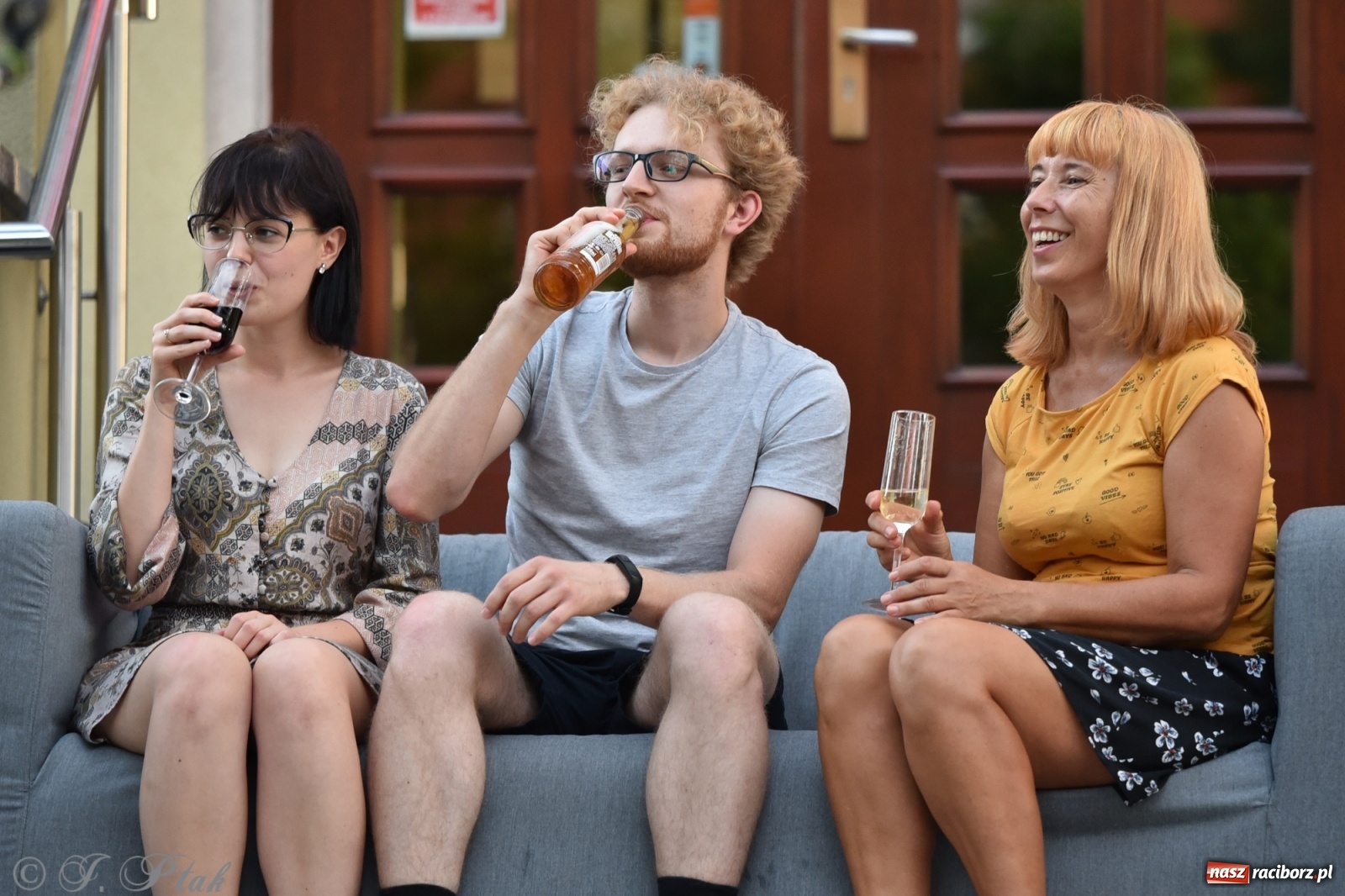 Zdjęcie w galerii na portalu naszraciborz.pl: Teatr na Schodach. Desperackie polowanie na miłość wiadomości z regionu