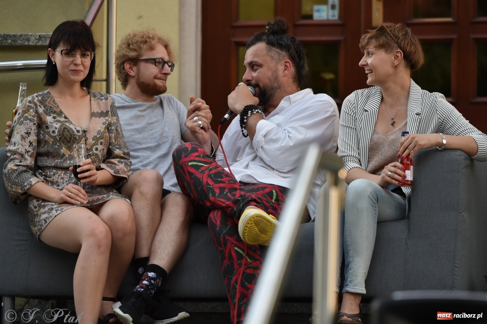 Zdjęcie w galerii na portalu naszraciborz.pl: Teatr na Schodach. Desperackie polowanie na miłość wiadomości z regionu