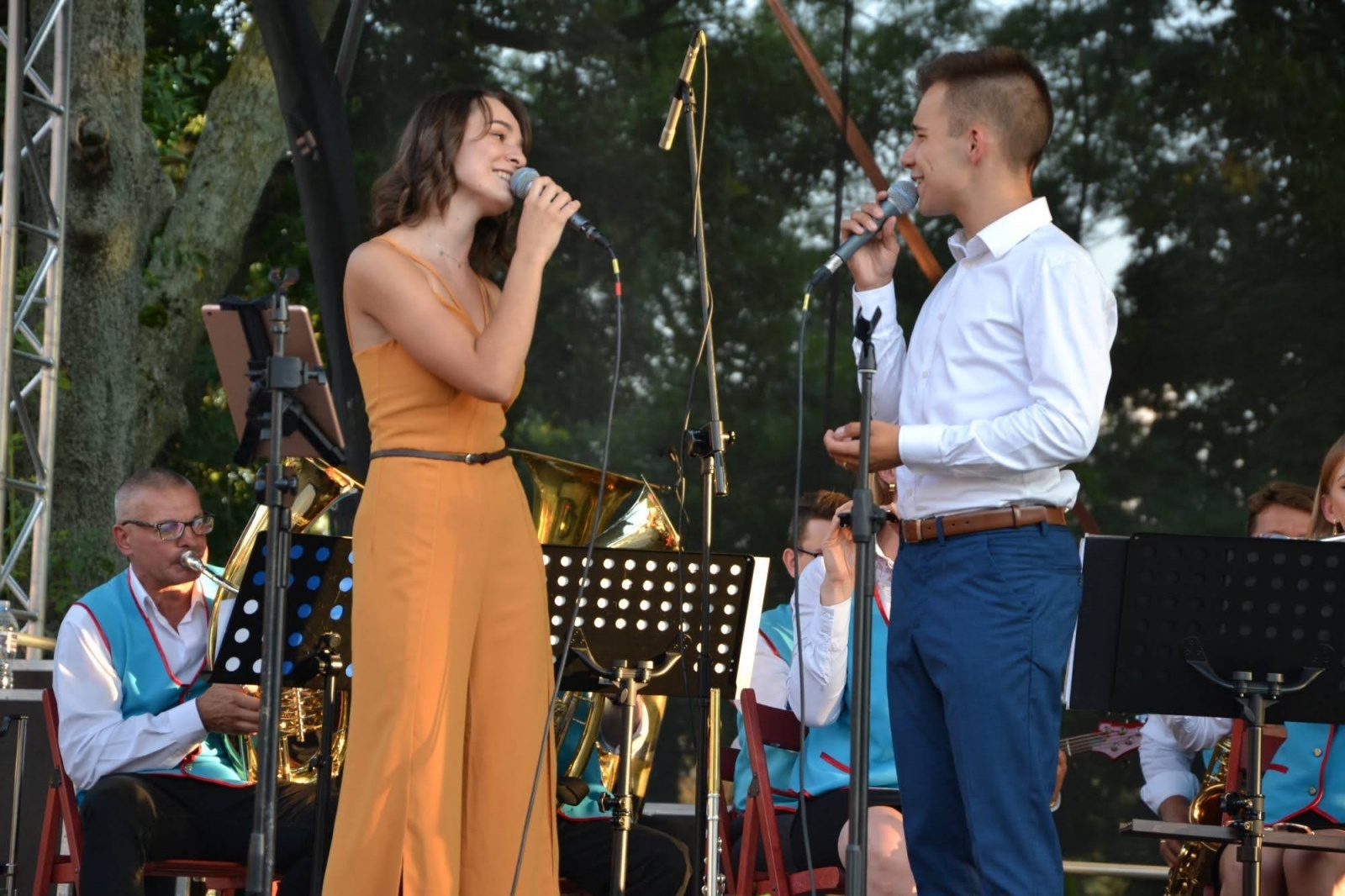 Zdjęcie w galerii na portalu naszraciborz.pl: Orkiestry dęte zagrały na Zamku Piastowskim wiadomości z regionu