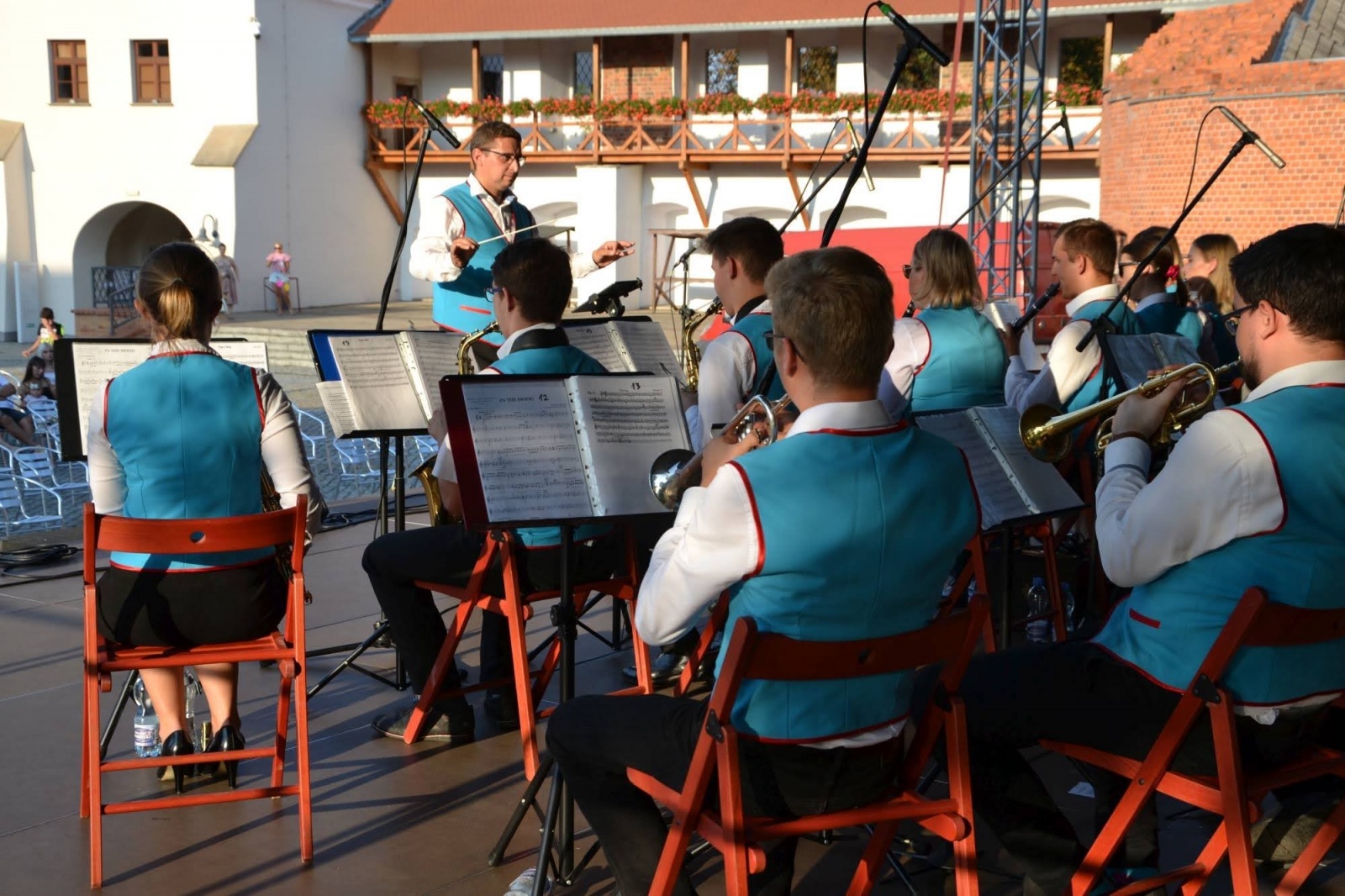 Zdjęcie w galerii na portalu naszraciborz.pl: Orkiestry dęte zagrały na Zamku Piastowskim wiadomości z regionu