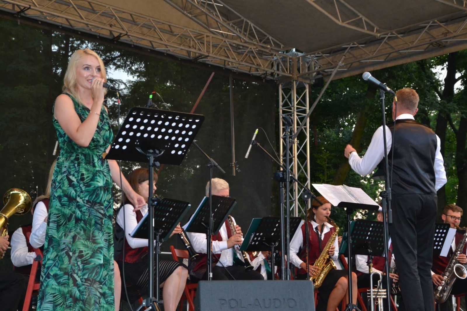 Zdjęcie w galerii na portalu naszraciborz.pl: Orkiestry dęte zagrały na Zamku Piastowskim wiadomości z regionu