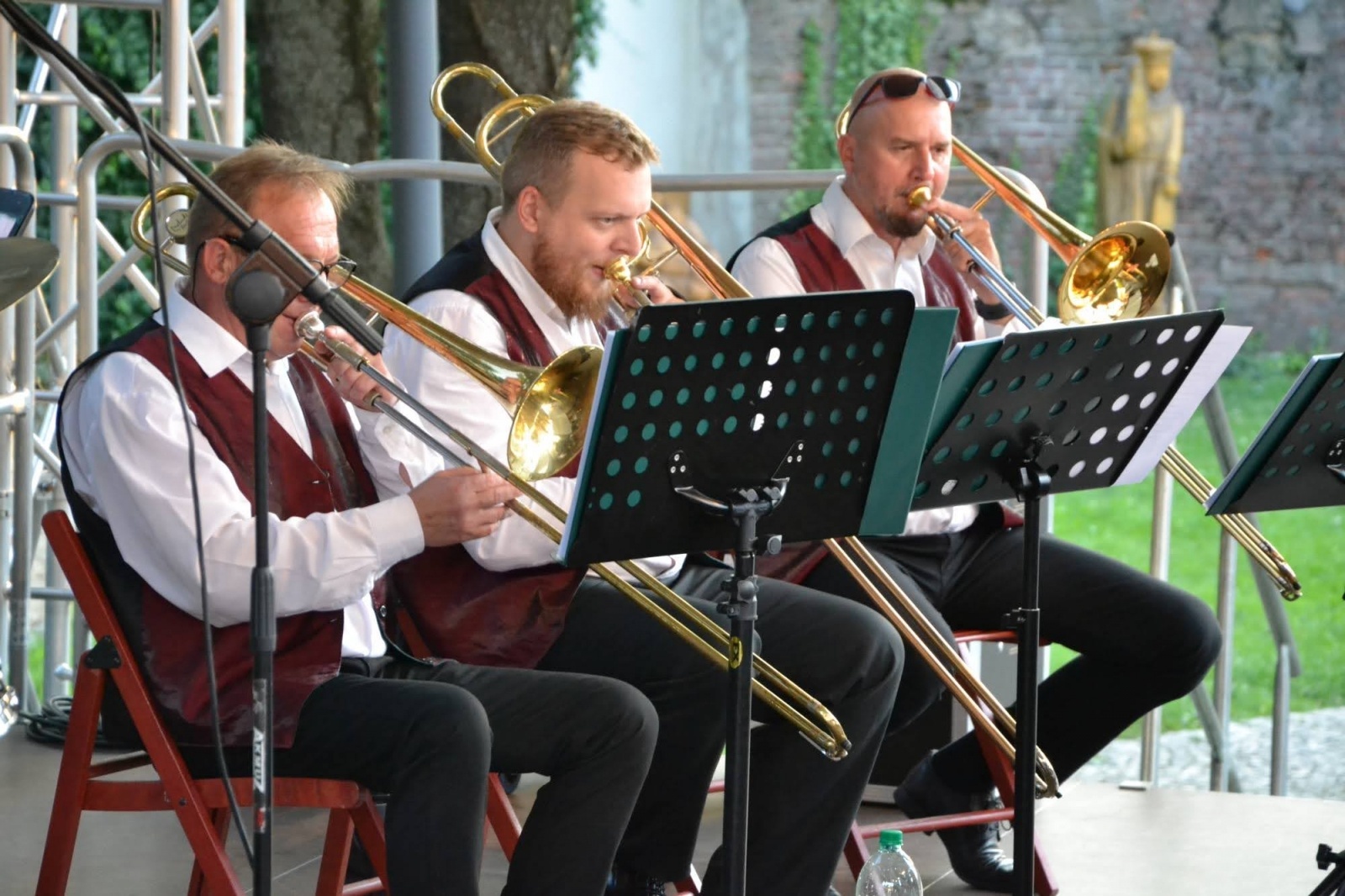 Zdjęcie w galerii na portalu naszraciborz.pl: Orkiestry dęte zagrały na Zamku Piastowskim wiadomości z regionu