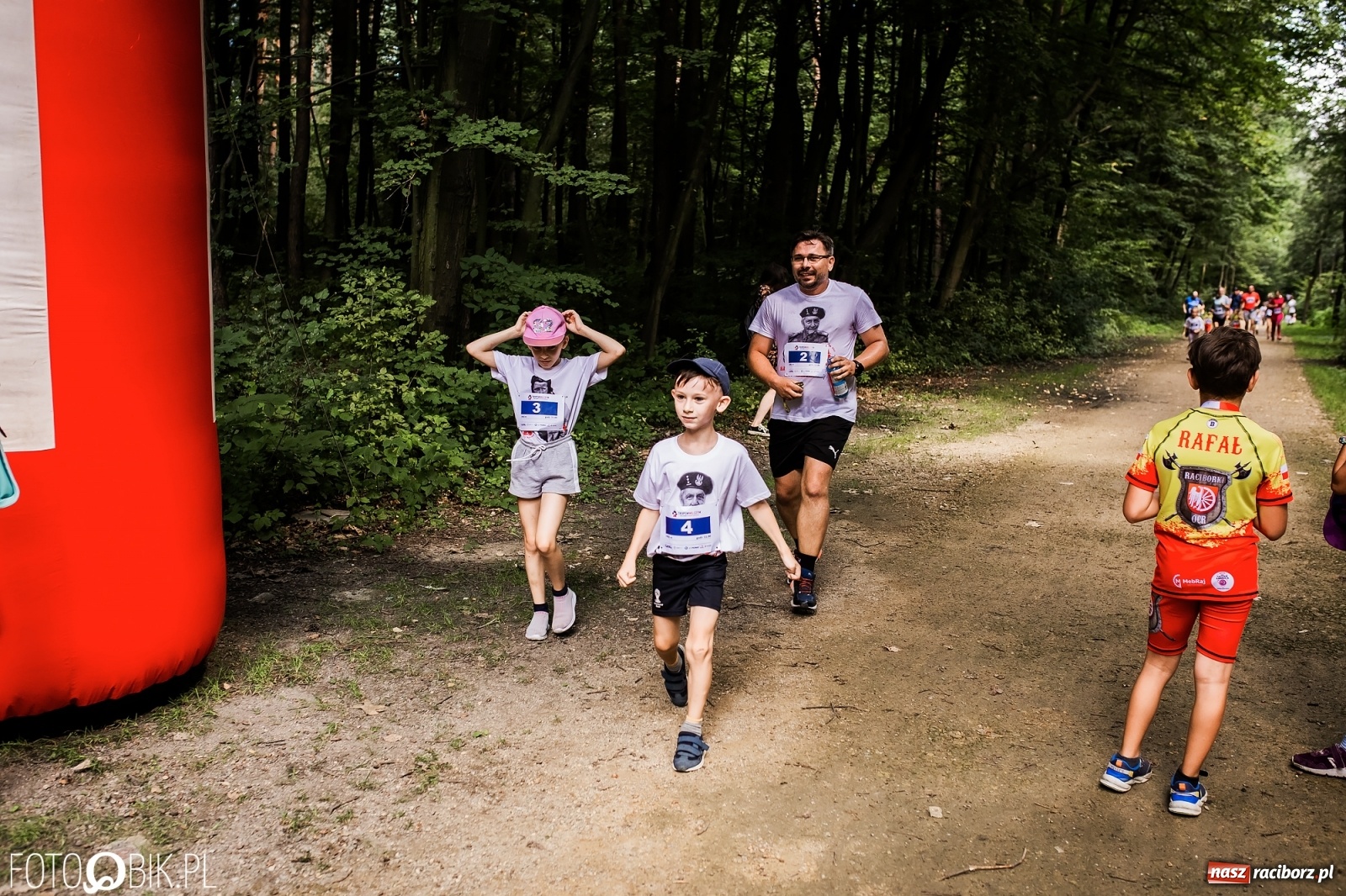Zdjęcie w galerii na portalu naszraciborz.pl: Raciborski Bieg Tropem Wilczym na Święto Wojska Polskiego [FOTO i WIDEO] wiadomości z regionu