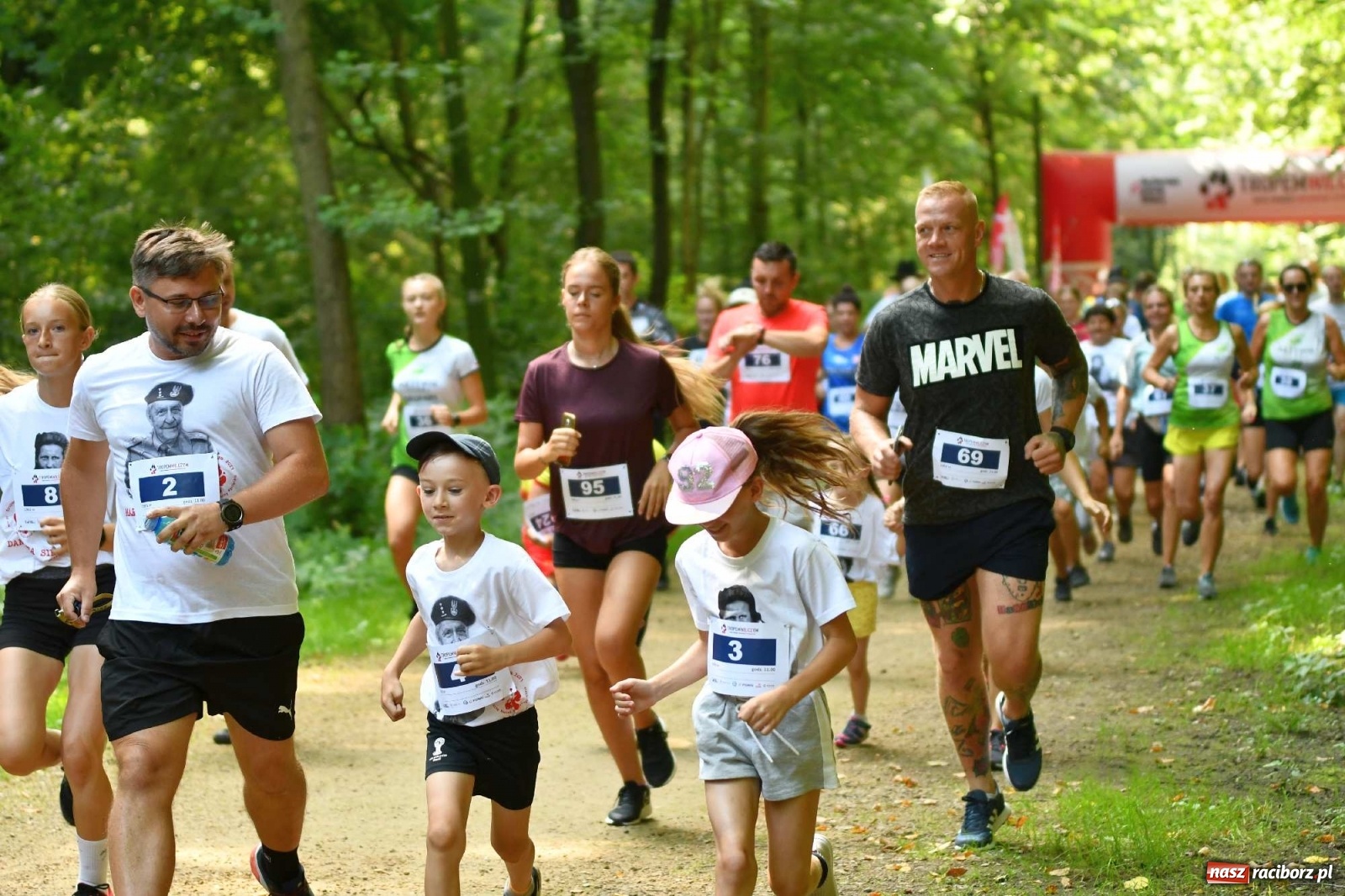 Zdjęcie w galerii na portalu naszraciborz.pl: Raciborski Bieg Tropem Wilczym na Święto Wojska Polskiego [FOTO i WIDEO] wiadomości z regionu