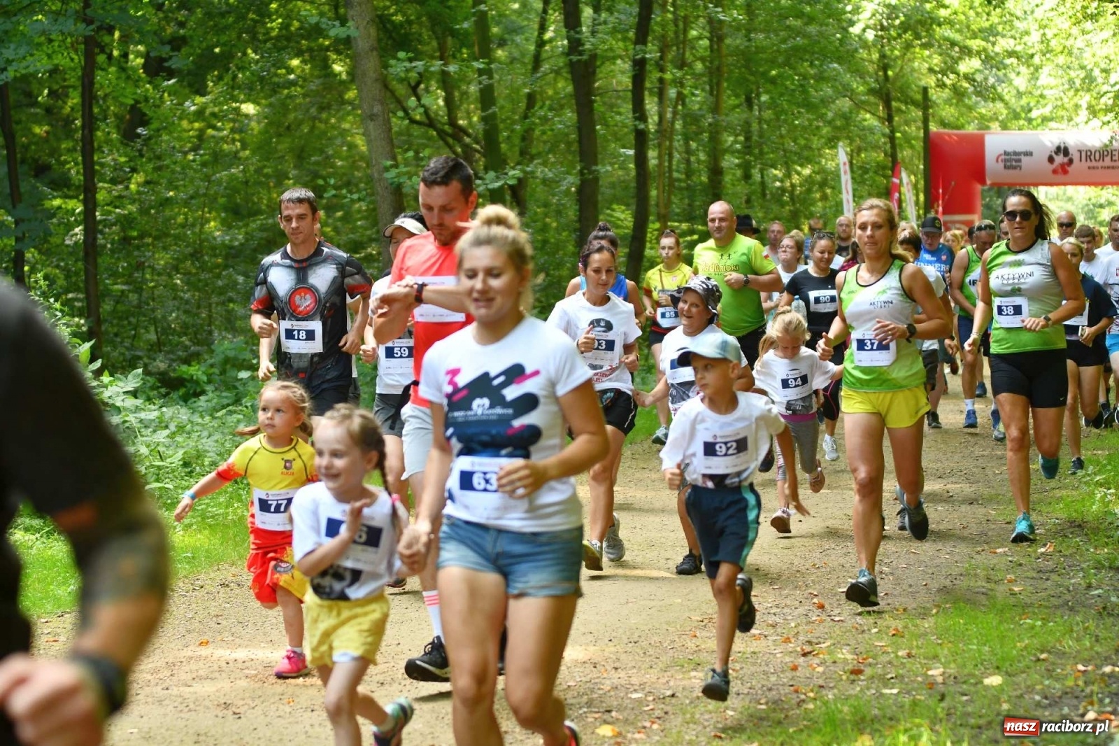 Zdjęcie w galerii na portalu naszraciborz.pl: Raciborski Bieg Tropem Wilczym na Święto Wojska Polskiego [FOTO i WIDEO] wiadomości z regionu