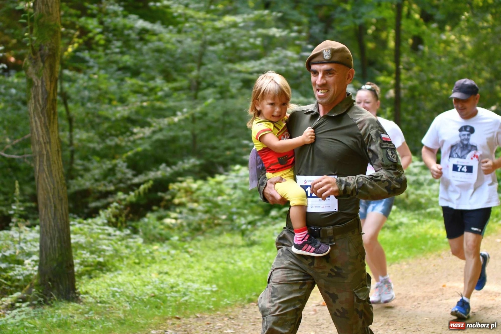 Zdjęcie w galerii na portalu naszraciborz.pl: Raciborski Bieg Tropem Wilczym na Święto Wojska Polskiego [FOTO i WIDEO] wiadomości z regionu