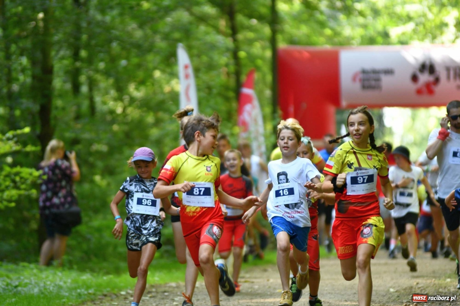 Zdjęcie w galerii na portalu naszraciborz.pl: Raciborski Bieg Tropem Wilczym na Święto Wojska Polskiego [FOTO i WIDEO] wiadomości z regionu