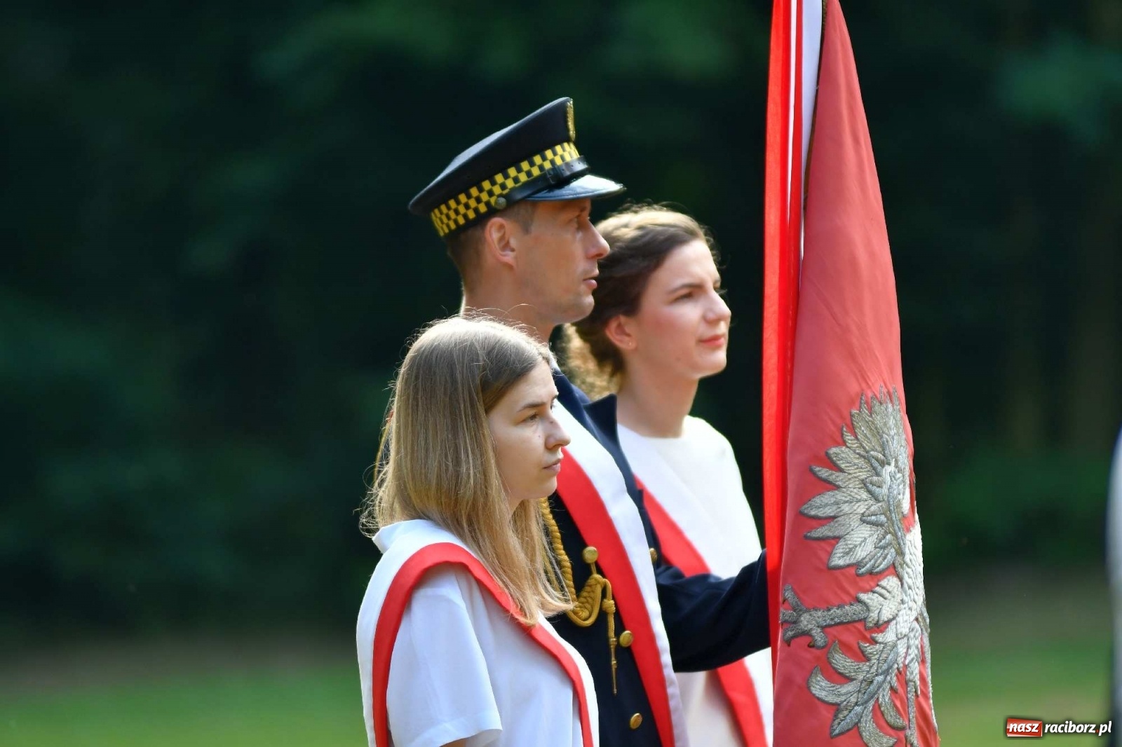 Zdjęcie w galerii na portalu naszraciborz.pl: Zło dobrem zwyciężaj! Msza św. na polanie w lesie Obora wiadomości z regionu