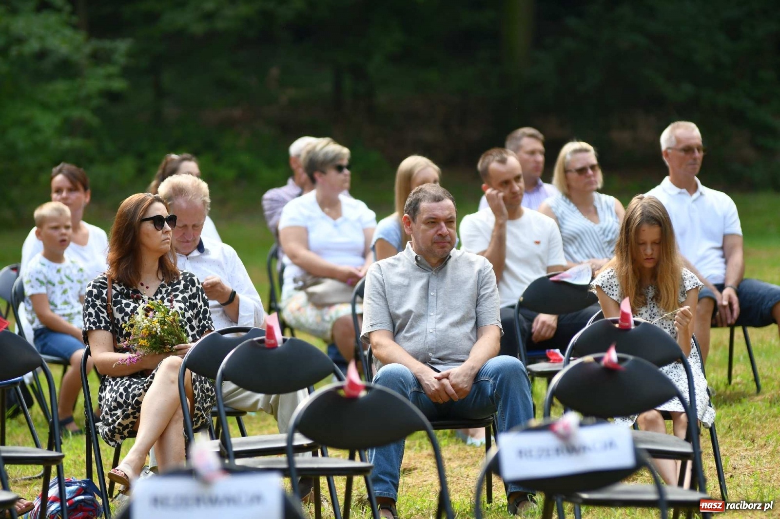 Zdjęcie w galerii na portalu naszraciborz.pl: Zło dobrem zwyciężaj! Msza św. na polanie w lesie Obora wiadomości z regionu