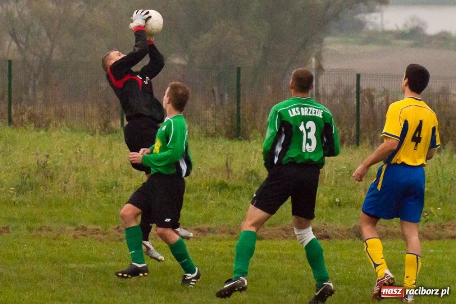 Zdjęcie w galerii na portalu naszraciborz.pl: Derby Raciborza dla Brzezia wiadomości z regionu