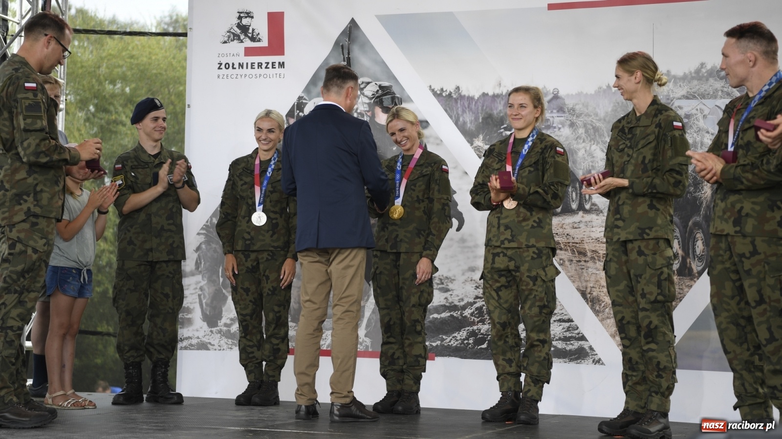 Zdjęcie w galerii na portalu naszraciborz.pl: Justyna Święty-Ersetic w polskiej armii [FOTO i WIDEO] wiadomości z regionu