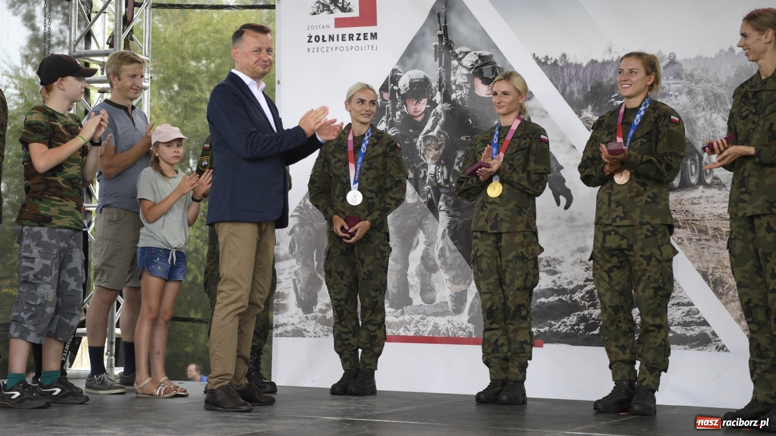 Zdjęcie w galerii na portalu naszraciborz.pl: Justyna Święty-Ersetic w polskiej armii [FOTO i WIDEO] wiadomości z regionu