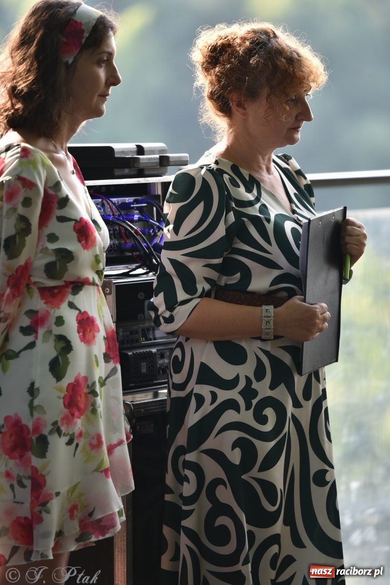 Zdjęcie w galerii na portalu naszraciborz.pl: Polskie melodie wypełniły Zaczarowany ogród wiadomości z regionu