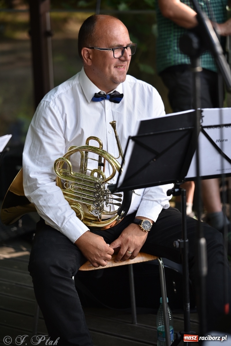 Zdjęcie w galerii na portalu naszraciborz.pl: Polskie melodie wypełniły Zaczarowany ogród wiadomości z regionu