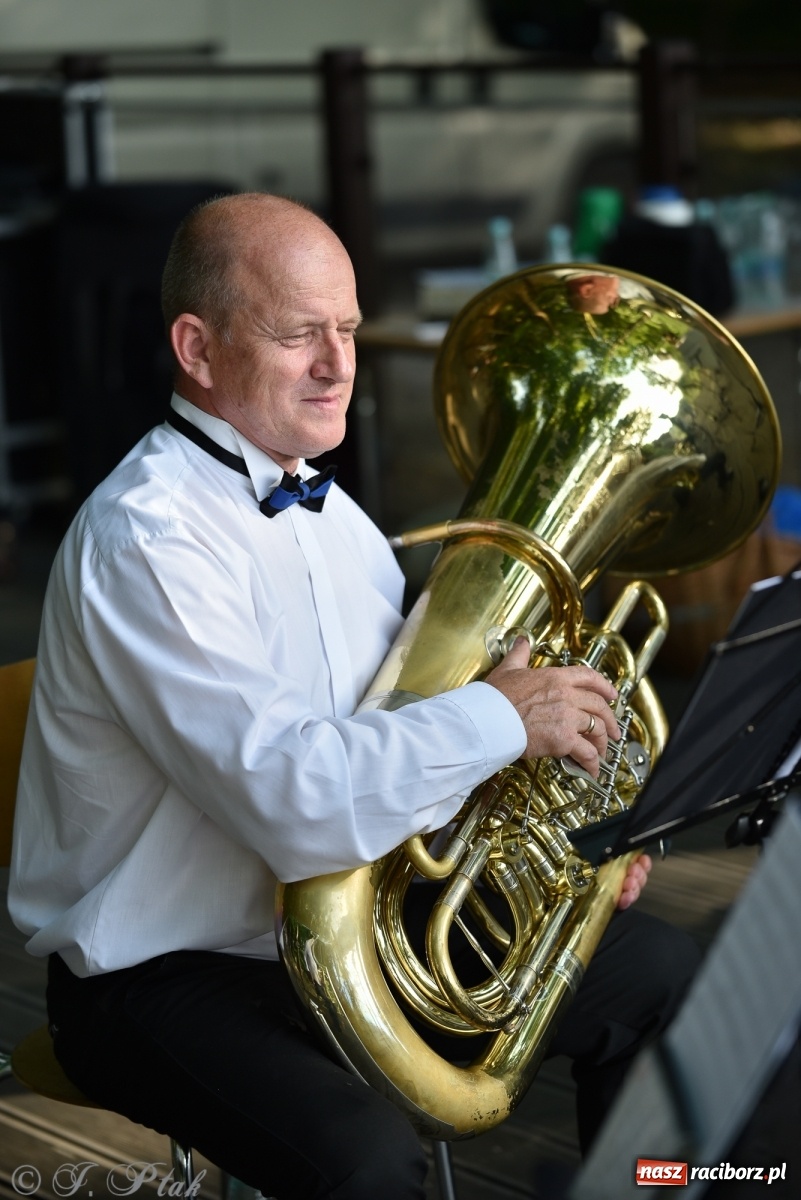 Zdjęcie w galerii na portalu naszraciborz.pl: Polskie melodie wypełniły Zaczarowany ogród wiadomości z regionu