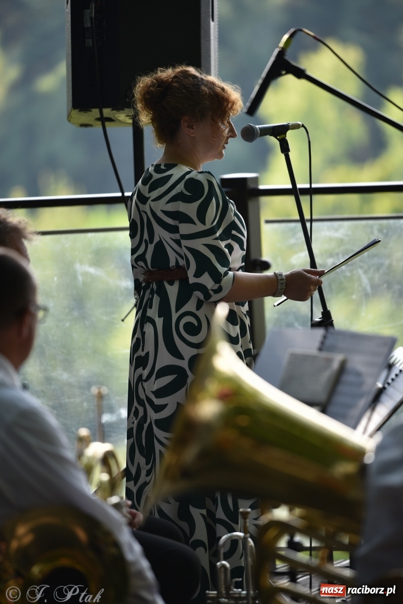 Zdjęcie w galerii na portalu naszraciborz.pl: Polskie melodie wypełniły Zaczarowany ogród wiadomości z regionu