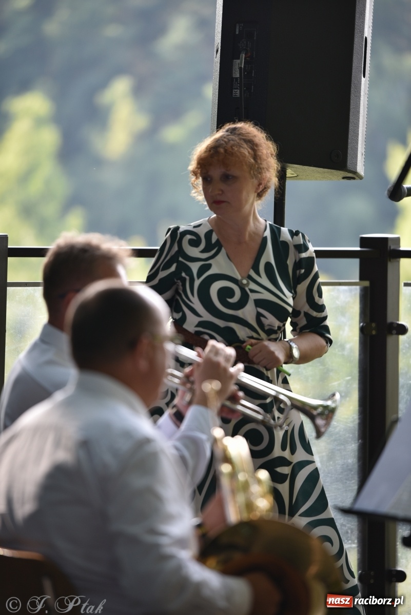 Zdjęcie w galerii na portalu naszraciborz.pl: Polskie melodie wypełniły Zaczarowany ogród wiadomości z regionu