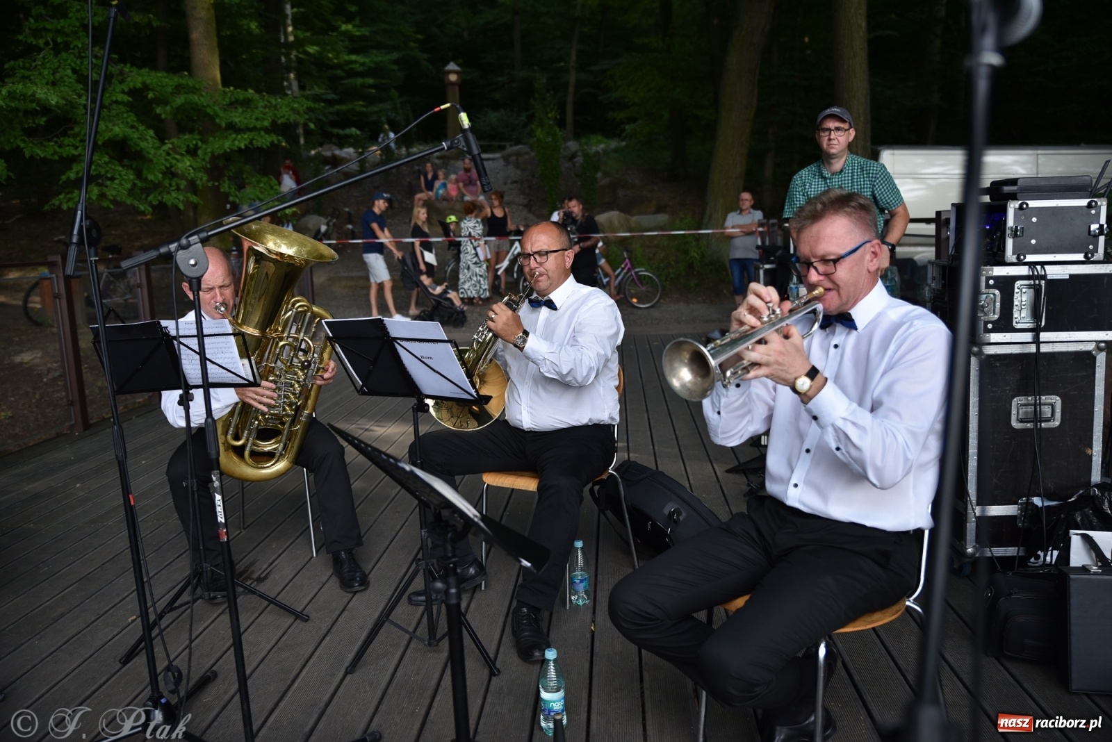 Zdjęcie w galerii na portalu naszraciborz.pl: Polskie melodie wypełniły Zaczarowany ogród wiadomości z regionu