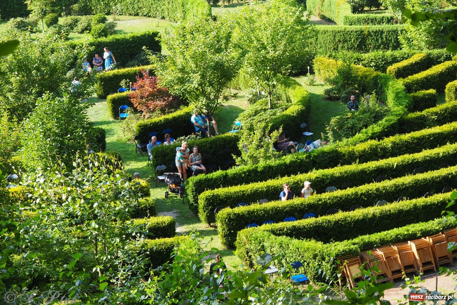 Zdjęcie w galerii na portalu naszraciborz.pl: Polskie melodie wypełniły Zaczarowany ogród wiadomości z regionu