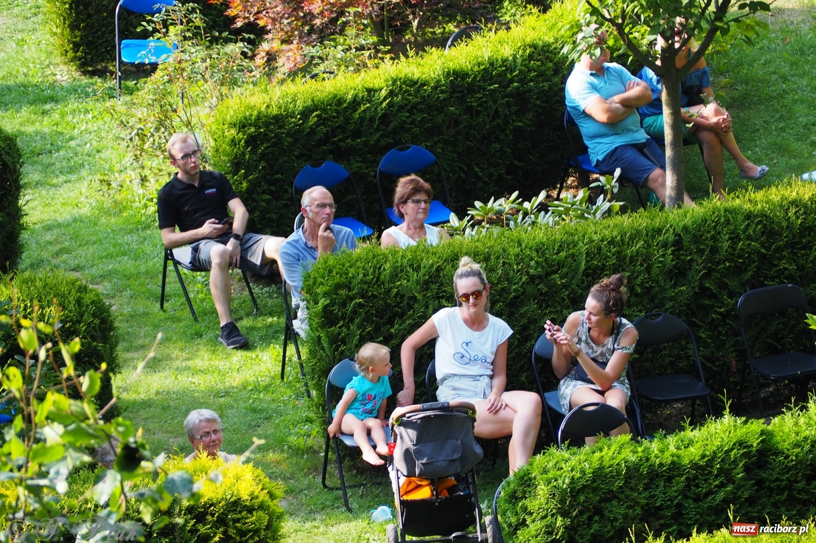 Zdjęcie w galerii na portalu naszraciborz.pl: Polskie melodie wypełniły Zaczarowany ogród wiadomości z regionu