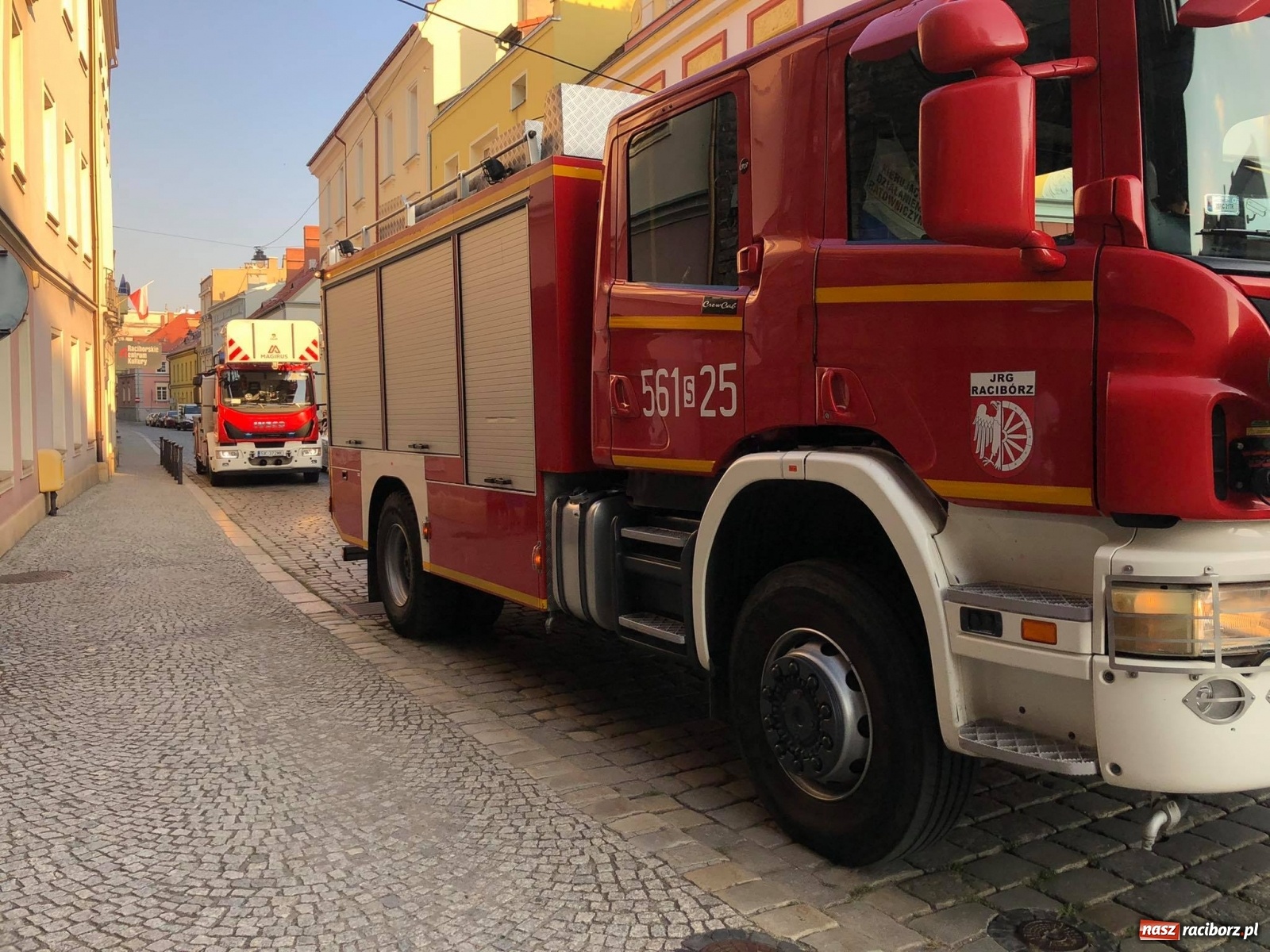 Zdjęcie w galerii na portalu naszraciborz.pl: Raport 998. Alarm w RCK. Cztery zastępy w akcji wiadomości z regionu