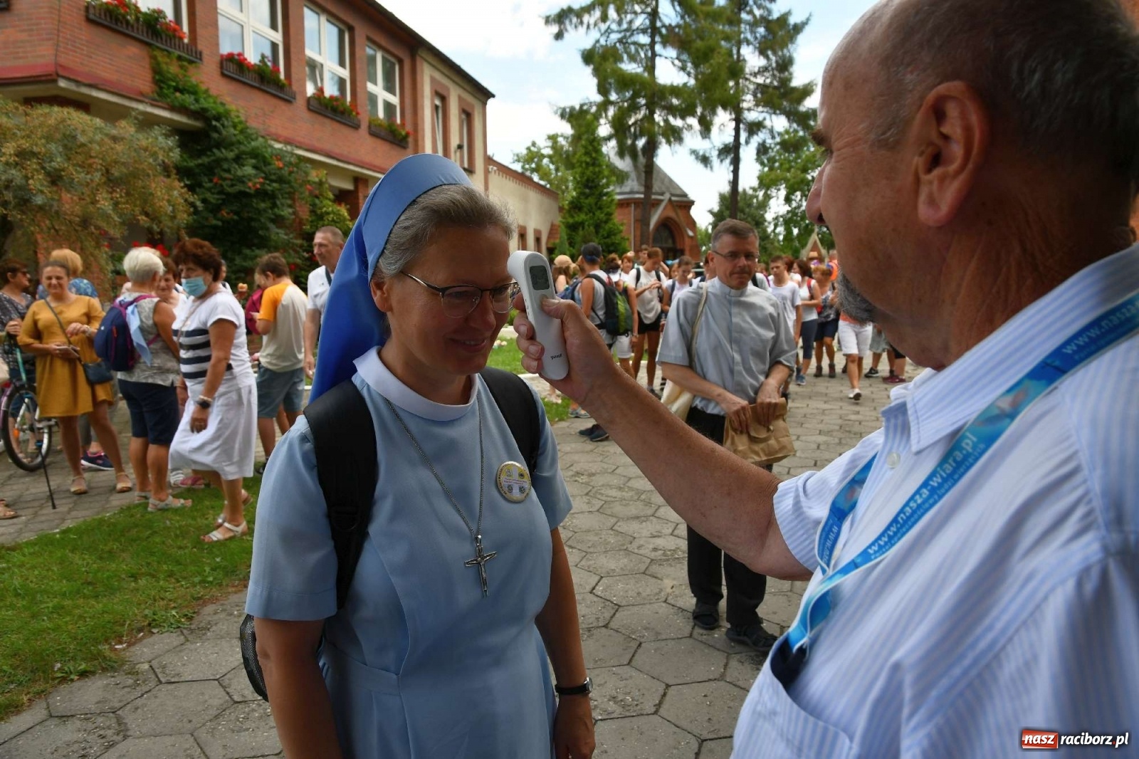 Zdjęcie w galerii na portalu naszraciborz.pl: Z Raciborza wyruszyła pielgrzymka na Jasną Górę [FOTO i WIDEO] wiadomości z regionu