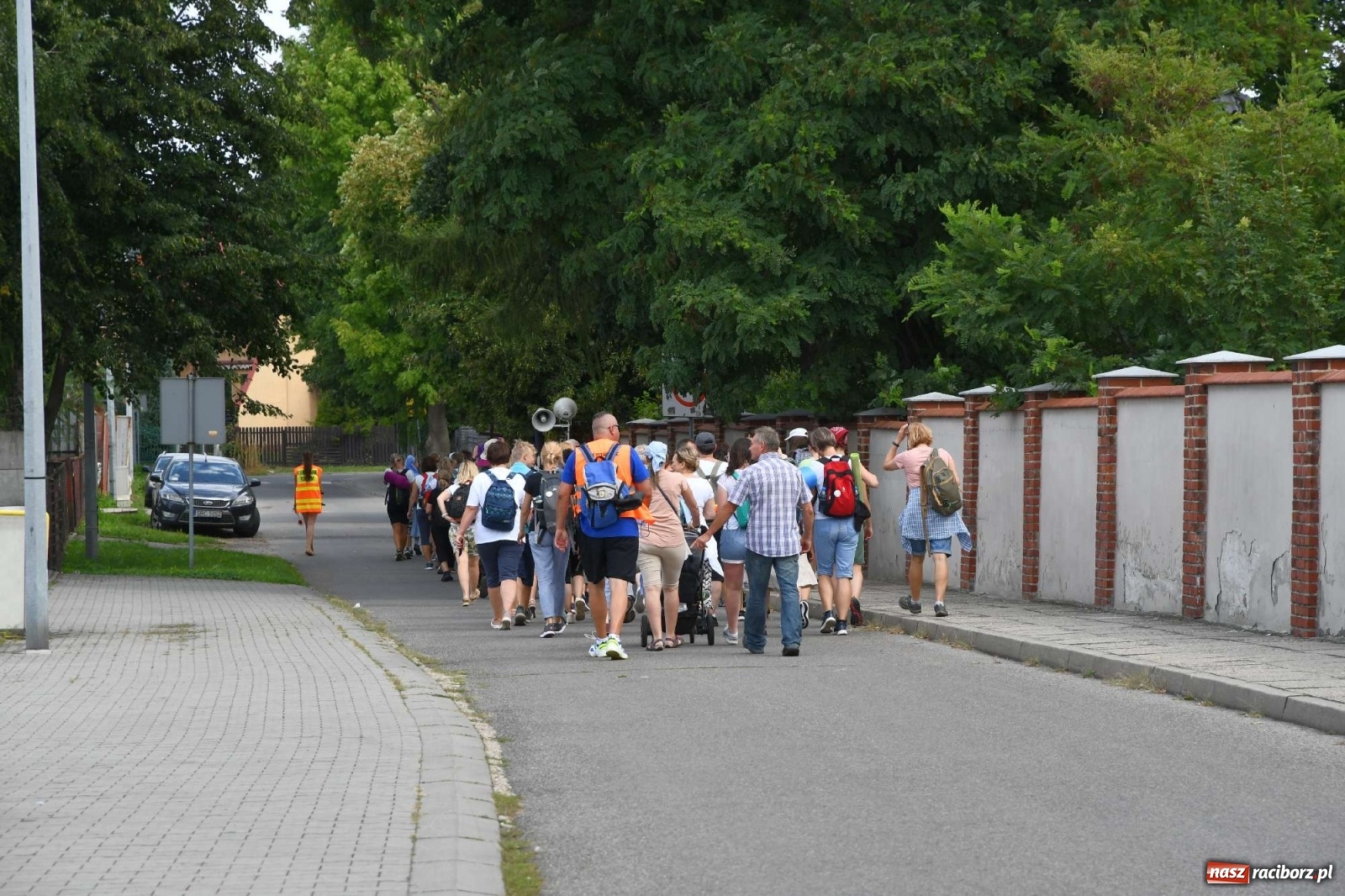 Zdjęcie w galerii na portalu naszraciborz.pl: Z Raciborza wyruszyła pielgrzymka na Jasną Górę [FOTO i WIDEO] wiadomości z regionu