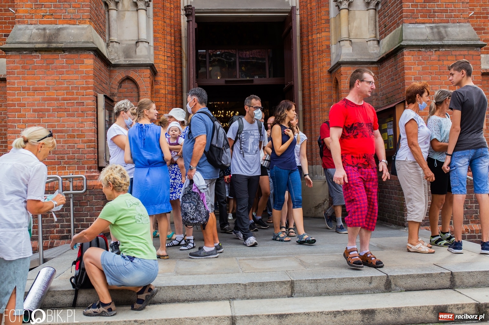 Zdjęcie w galerii na portalu naszraciborz.pl: Z Raciborza wyruszyła pielgrzymka na Jasną Górę [FOTO i WIDEO] wiadomości z regionu