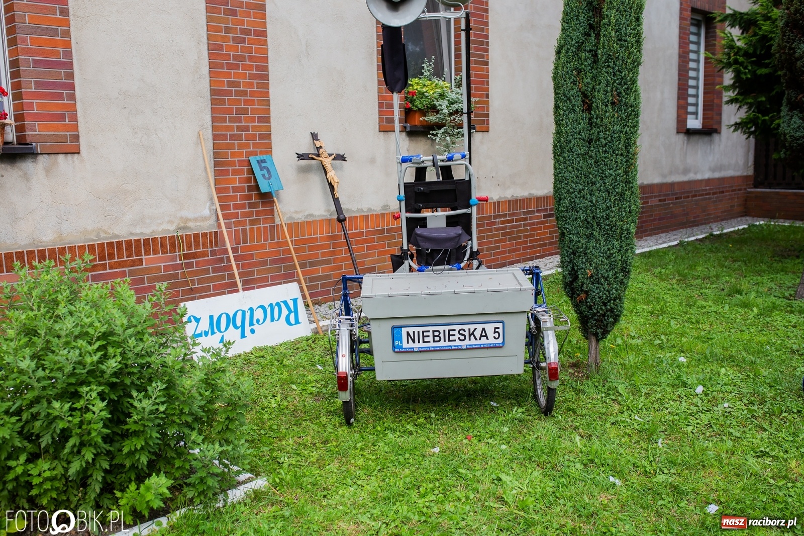 Zdjęcie w galerii na portalu naszraciborz.pl: Z Raciborza wyruszyła pielgrzymka na Jasną Górę [FOTO i WIDEO] wiadomości z regionu