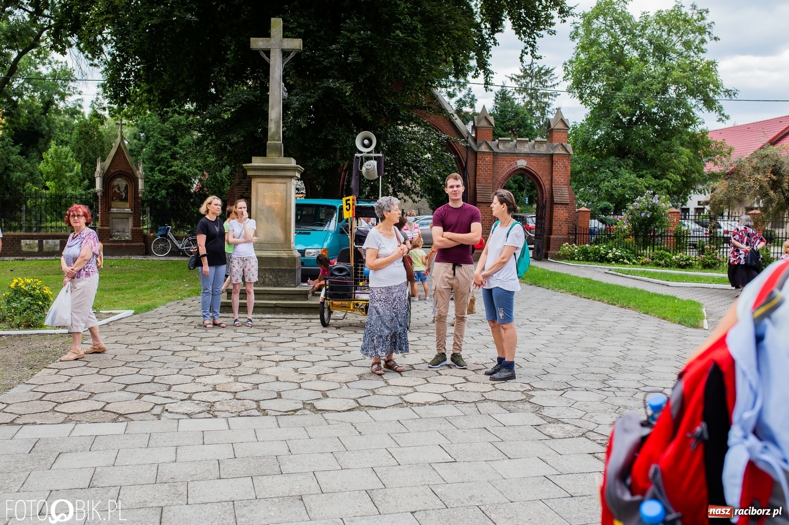 Zdjęcie w galerii na portalu naszraciborz.pl: Z Raciborza wyruszyła pielgrzymka na Jasną Górę [FOTO i WIDEO] wiadomości z regionu