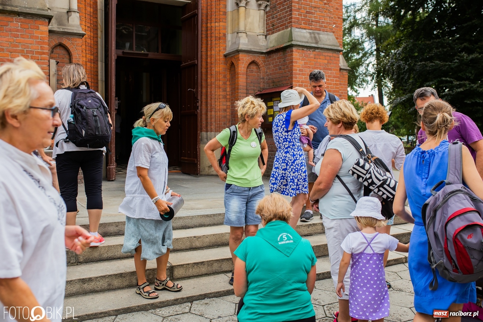 Zdjęcie w galerii na portalu naszraciborz.pl: Z Raciborza wyruszyła pielgrzymka na Jasną Górę [FOTO i WIDEO] wiadomości z regionu