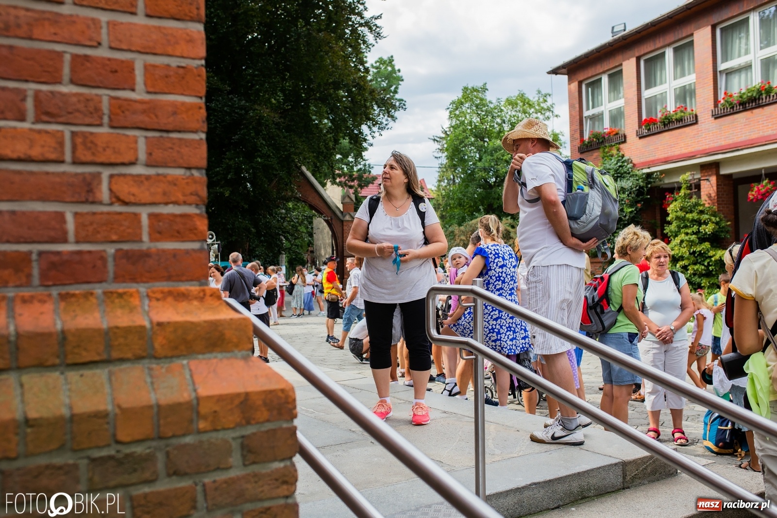 Zdjęcie w galerii na portalu naszraciborz.pl: Z Raciborza wyruszyła pielgrzymka na Jasną Górę [FOTO i WIDEO] wiadomości z regionu