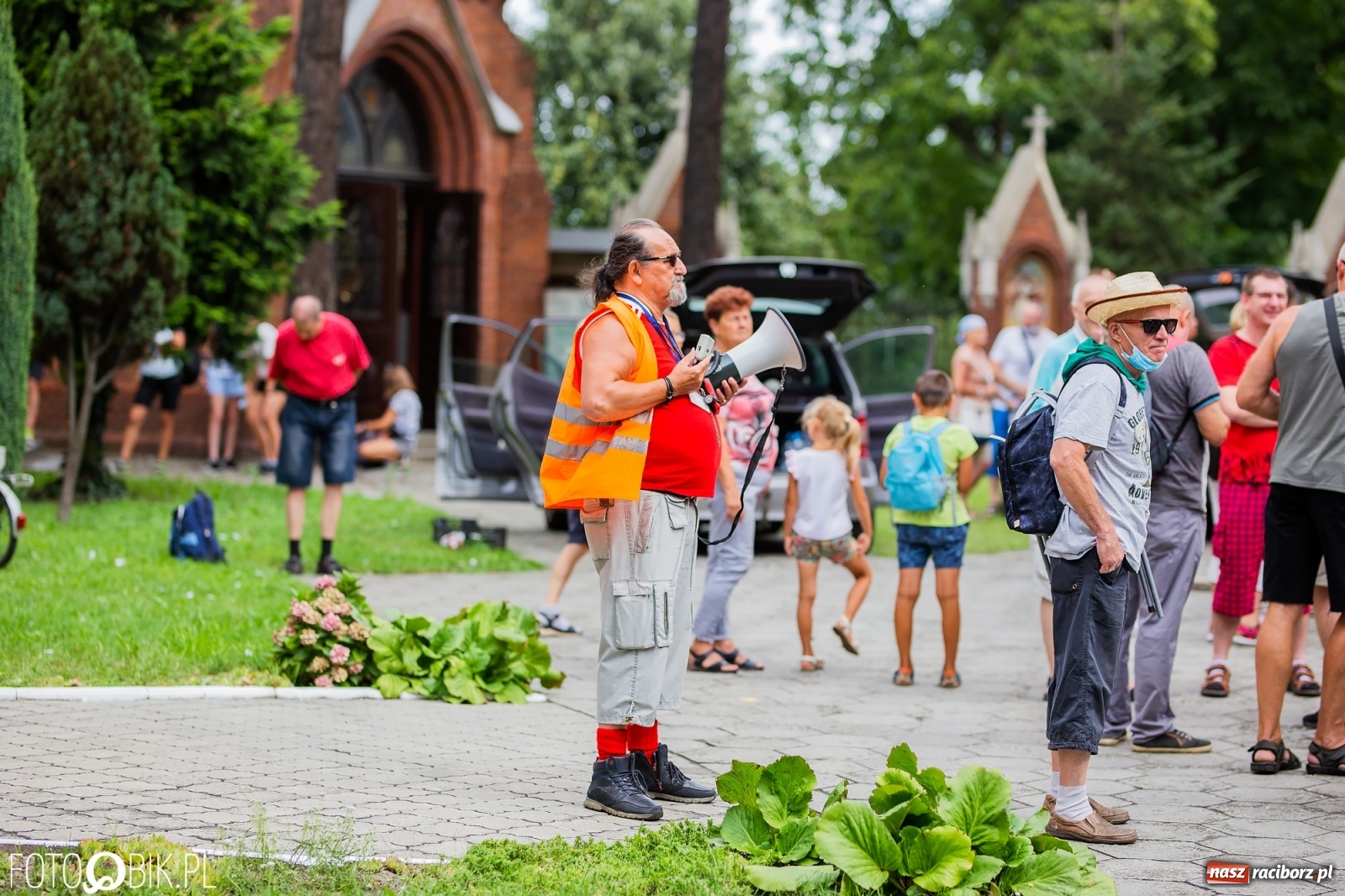 Zdjęcie w galerii na portalu naszraciborz.pl: Z Raciborza wyruszyła pielgrzymka na Jasną Górę [FOTO i WIDEO] wiadomości z regionu