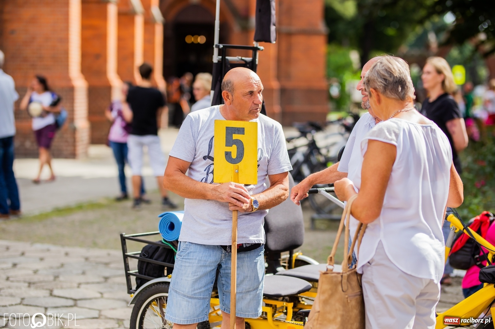 Zdjęcie w galerii na portalu naszraciborz.pl: Z Raciborza wyruszyła pielgrzymka na Jasną Górę [FOTO i WIDEO] wiadomości z regionu