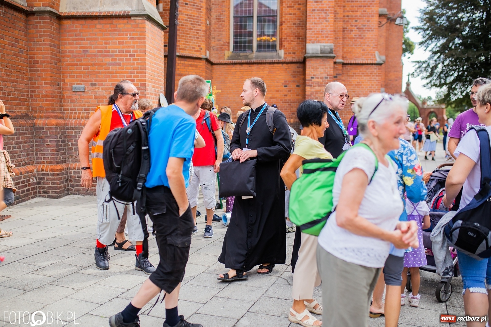 Zdjęcie w galerii na portalu naszraciborz.pl: Z Raciborza wyruszyła pielgrzymka na Jasną Górę [FOTO i WIDEO] wiadomości z regionu