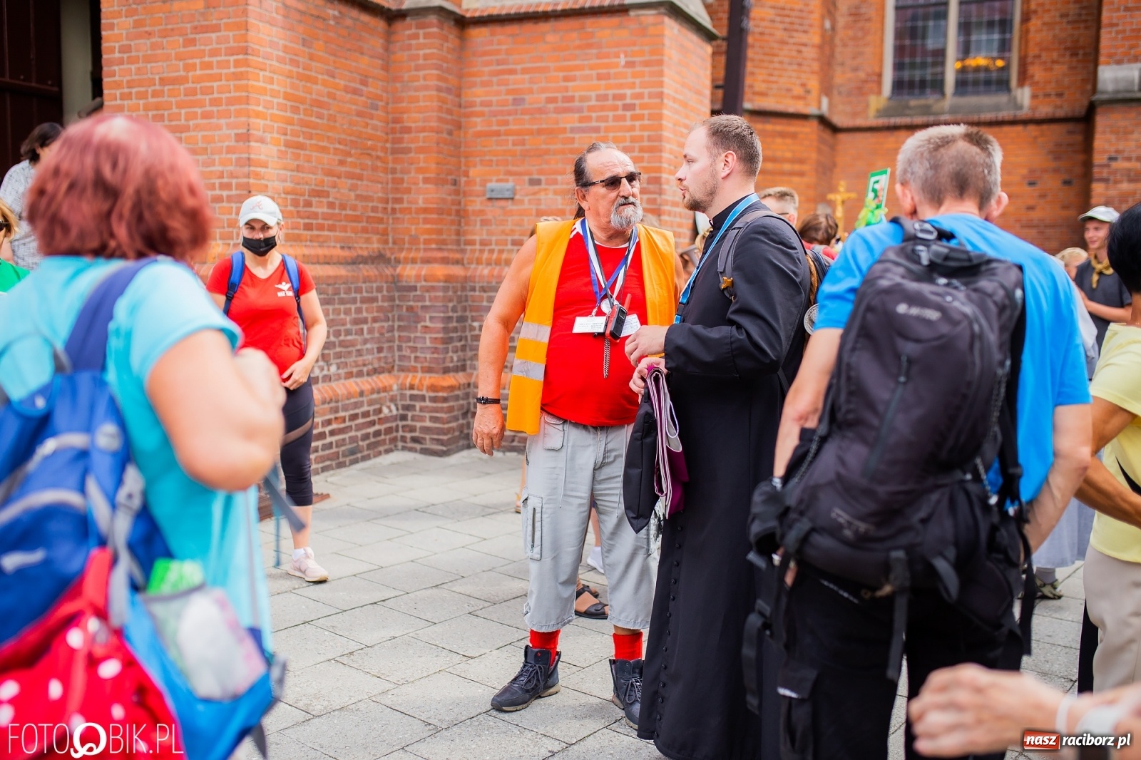 Zdjęcie w galerii na portalu naszraciborz.pl: Z Raciborza wyruszyła pielgrzymka na Jasną Górę [FOTO i WIDEO] wiadomości z regionu