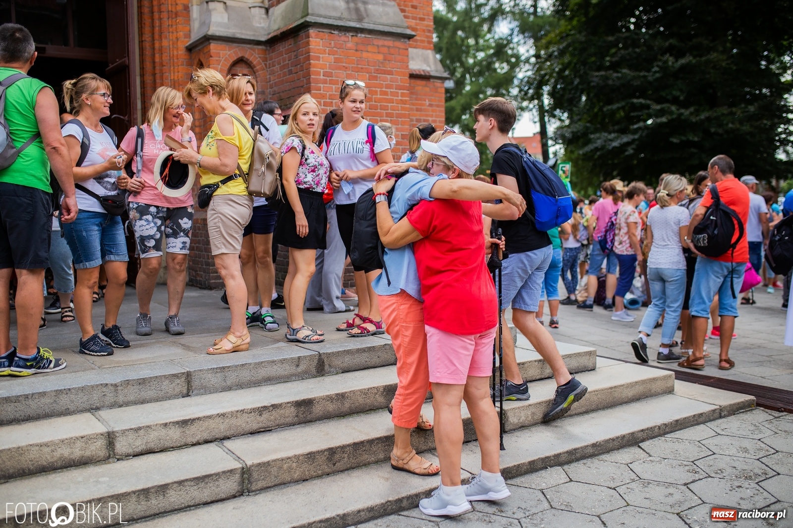 Zdjęcie w galerii na portalu naszraciborz.pl: Z Raciborza wyruszyła pielgrzymka na Jasną Górę [FOTO i WIDEO] wiadomości z regionu
